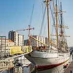 In With Stunning Sea Views * Ostend