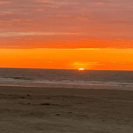 In With Stunning Sea Views Holiday home *